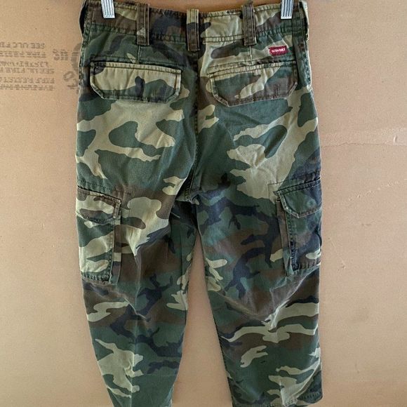CAMO CARGO BOYS PANTS SIZE MEDIUM 24-27 INSEAM - Picture 3 of 8